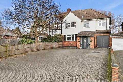 4 bedroom semi-detached house for sale - Cricketers Lane, Herongate, CM13