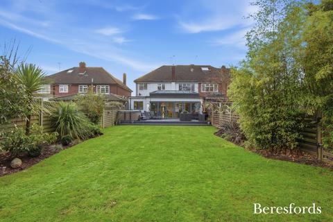 4 bedroom semi-detached house for sale, Cricketers Lane, Herongate, CM13