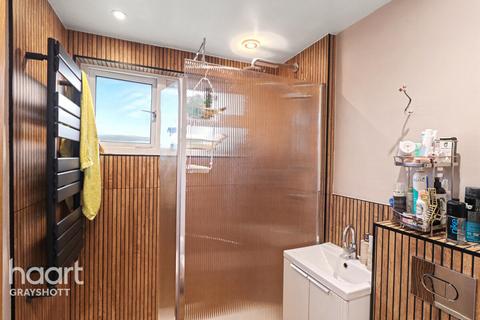 3 bedroom maisonette for sale, Kildare Close, Bordon