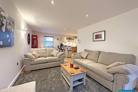 2 bedroom flat for sale, Brunel House, The Old Market, Yarm, TS15 9US