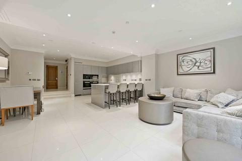 undefined, Kings Road, Windsor, Berkshire
