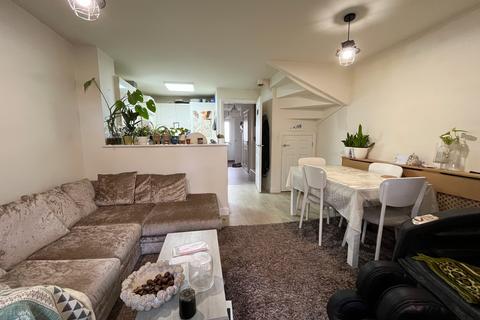 4 bedroom semi-detached house for sale, Gregory Way, Wigston LE18