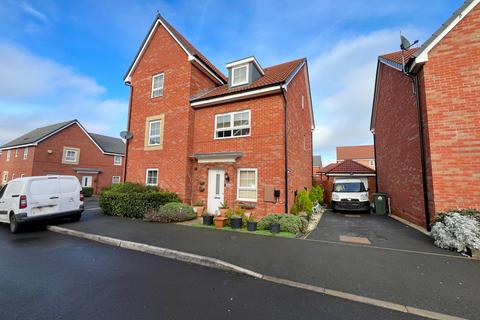 4 bedroom semi-detached house for sale, Gregory Way, Wigston LE18