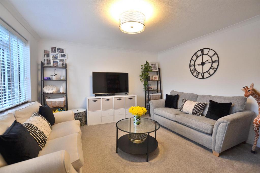 Sitting Room 1.JPG