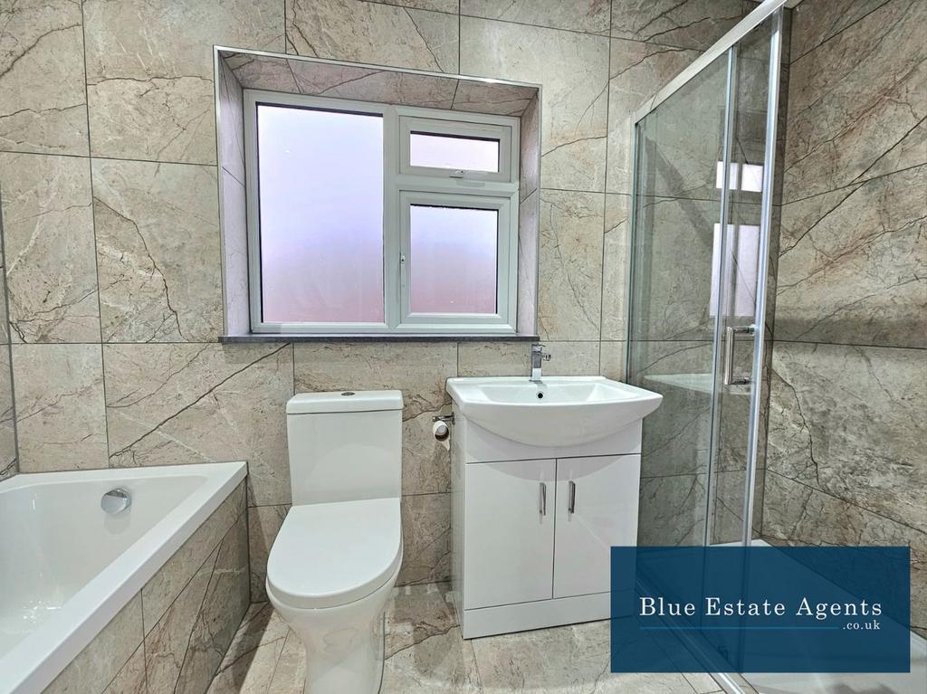 First Floor Shower Suite