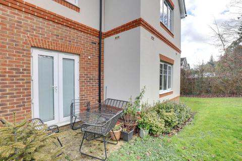 2 bedroom apartment for sale, Glendale House, Kidmore Road, Caversham Heights, Reading