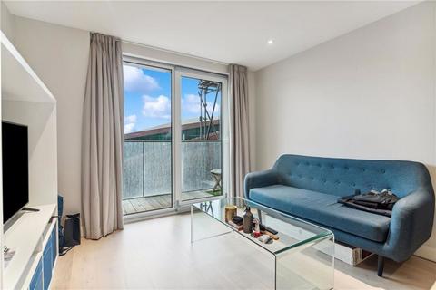 1 bedroom flat to rent, Plough Road, London SW11