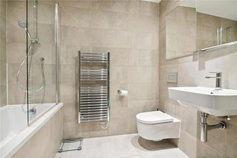 1 bedroom flat to rent, Plough Road, London SW11