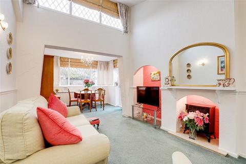 3 bedroom semi-detached bungalow for sale, Orston Avenue, Nottingham NG5