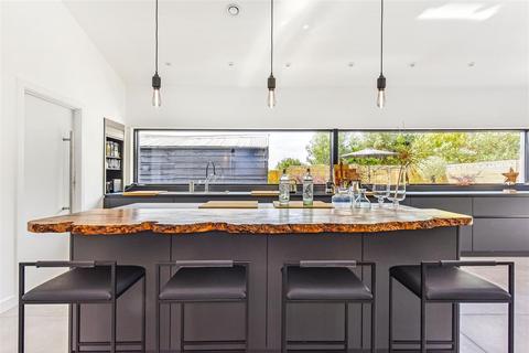 4 bedroom detached house for sale, Sidlesham, Chichester