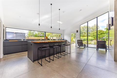 4 bedroom detached house for sale, Sidlesham, Chichester