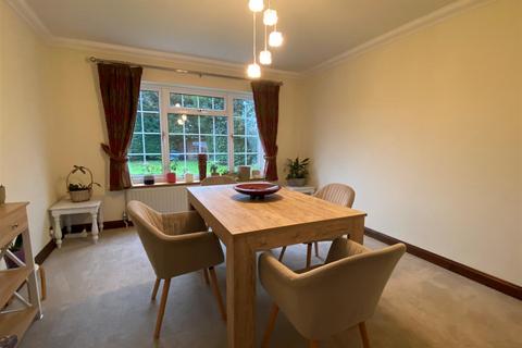 4 bedroom detached house for sale, CHILDS HALL ROAD, GREAT BOOKHAM, KT23