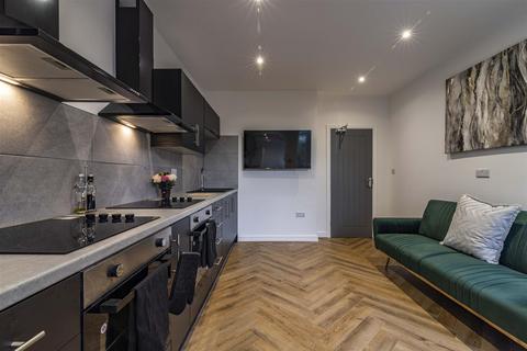 6 bedroom end of terrace house for sale, Wellington Street, Nottingham NG10