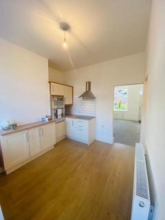 2 bedroom end of terrace house to rent, Princess Street, Haslingden, BB4 6NN