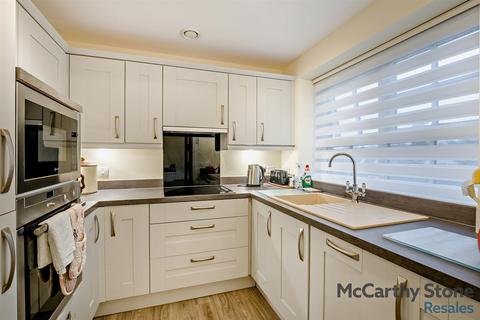2 bedroom apartment for sale, Winchester Road, Wickham, Fareham