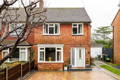 3 bedroom semi-detached house for sale, Batts Hill, Redhill