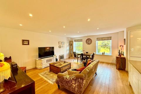 2 bedroom apartment for sale, Grassington Road, Lower Meads, Eastbourne, BN20