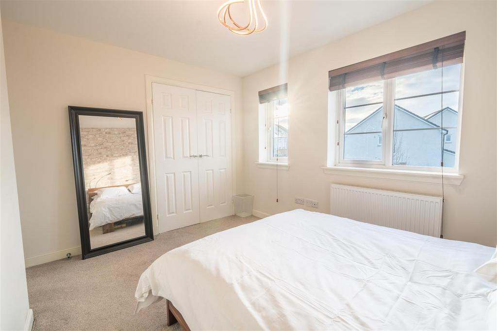 Bedroom.one.jpg