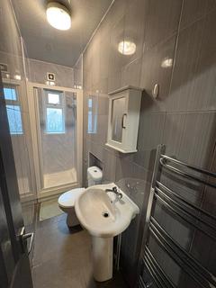 1 bedroom in a house share to rent, Raddlebarn Road, Birmingham B29