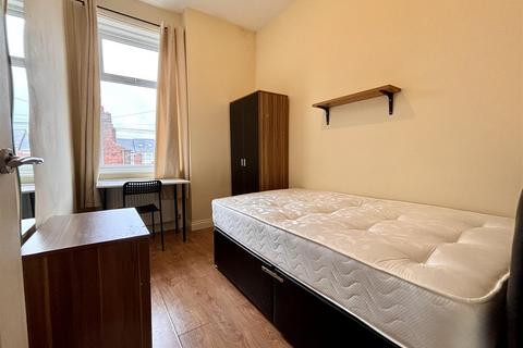 3 bedroom maisonette to rent - Trewhitt Rd, Newcastle Upon Tyne