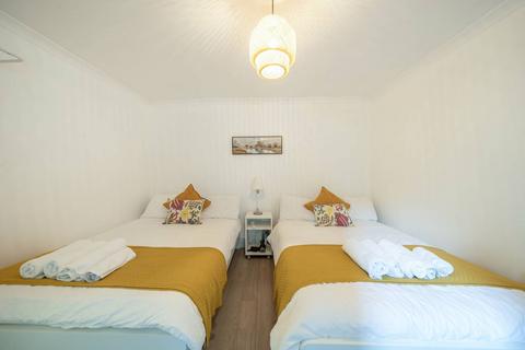 1 bedroom flat for sale, Camden Street, Camden Town, London, NW1