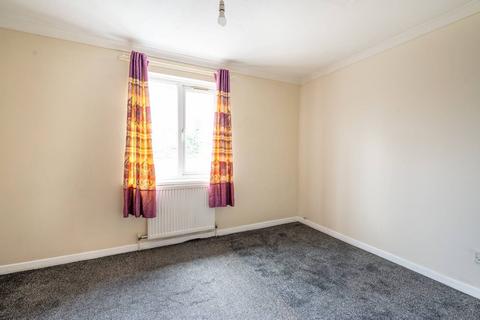 2 bedroom semi-detached house to rent, Vale Road, Upton Park, London, E7