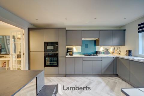 5 bedroom terraced house for sale, Sandhurst Close, Church Hill North, B98