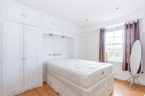 2 bedroom flat to rent, Grove End Road, St John's Wood, London, NW8