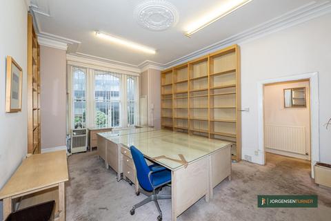 2 bedroom flat for sale, Quex Road, London, NW6