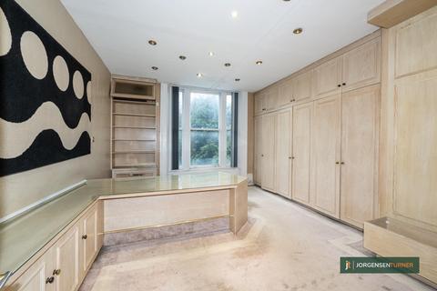 2 bedroom flat for sale, Quex Road, London, NW6