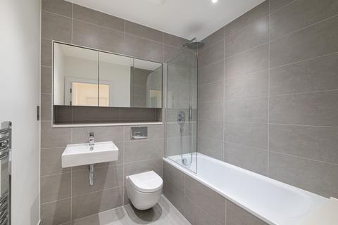 2 bedroom flat to rent, Waleorde Road, London, SE17