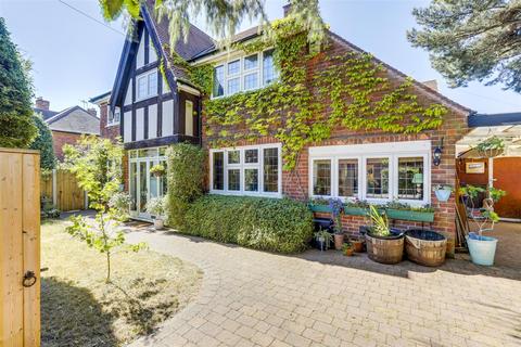 3 bedroom detached house for sale - Fellows Road, Nottingham NG9