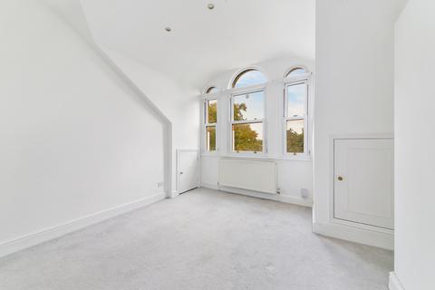 2 bedroom apartment to rent, The Gardens, East Dulwich London SE22