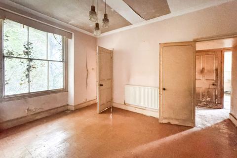 4 bedroom terraced house for sale, Glandwr, Park Crescent, Llanfairfechan, Gwynedd, LL33 0BE