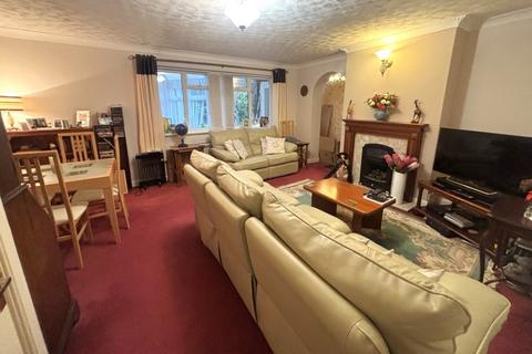 undefined, Addlestone, Surrey, KT15