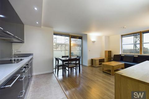 2 bedroom flat to rent, West Point, Wellington Street, LS1 4JL