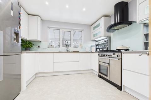 3 bedroom detached house for sale, Hemsby Road, West Yorkshire WF10