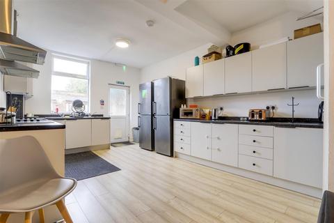 6 bedroom semi-detached house for sale, Station Road, Ilkeston DE7
