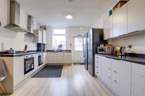 6 bedroom semi-detached house for sale, Station Road, Ilkeston DE7