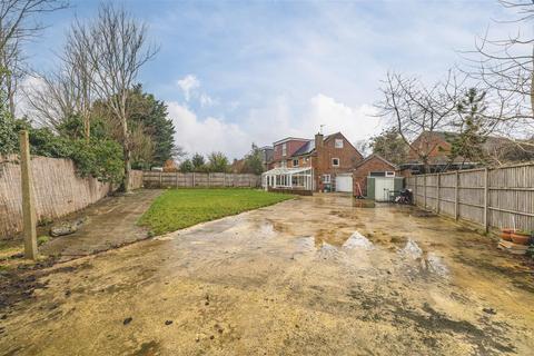 undefined, Barton Road, Langley