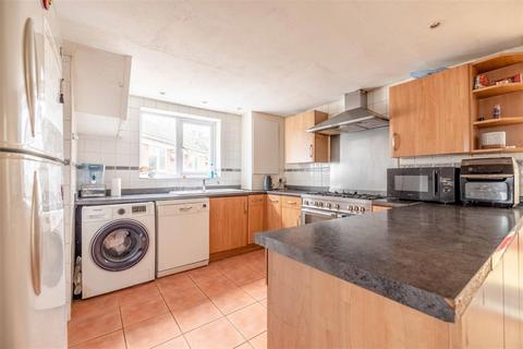 undefined, Barton Road, Langley
