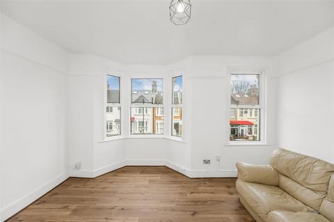 2 bedroom flat to rent, Carnarvon Road, Leyton, E10