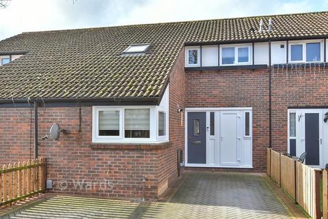 3 bedroom terraced house for sale - Aisher Road, London