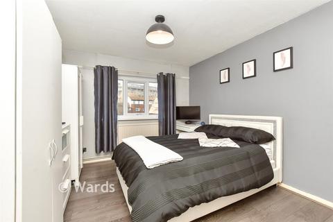 3 bedroom terraced house for sale, Aisher Road, London