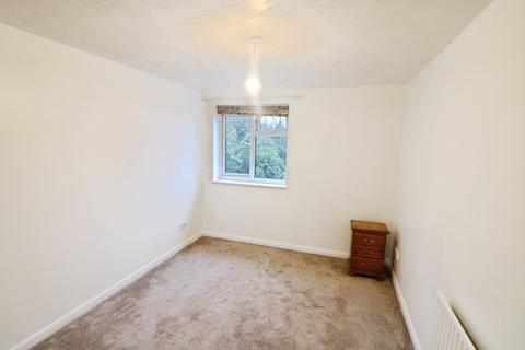 2 bedroom apartment to rent, New North Road, Ilford IG6