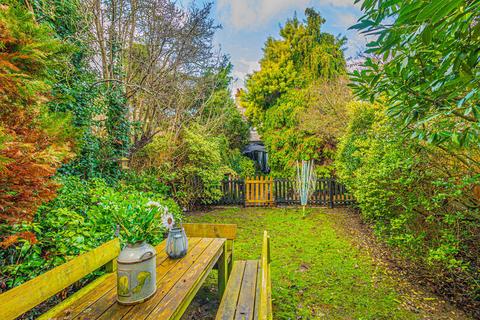 undefined, St Augustines Avenue, Southend-on-sea, SS1