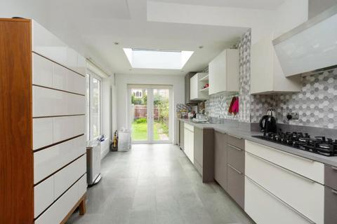 1 bedroom apartment to rent - Heronsforde, London, W13