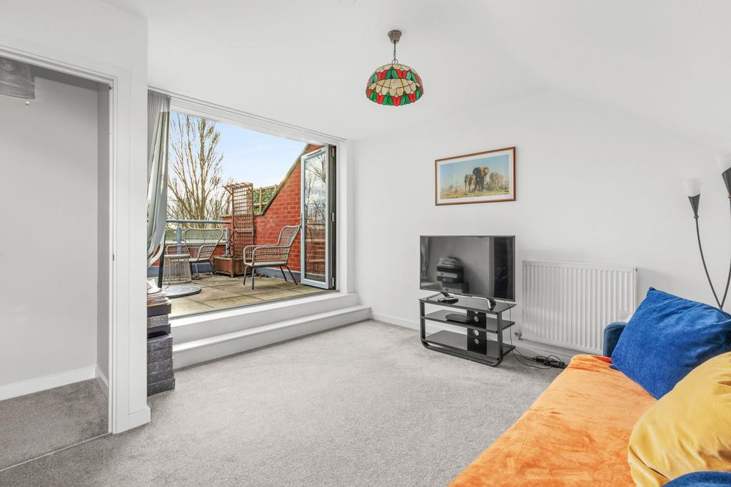 Bedroom/Summer Room