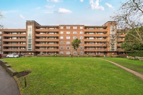 2 bedroom flat for sale, Kingston Hill, Kingston Upon Thames, KT2