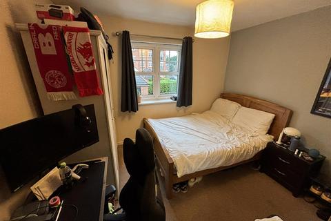 2 bedroom apartment to rent, Shearwater House, Fog Lane, Manchester